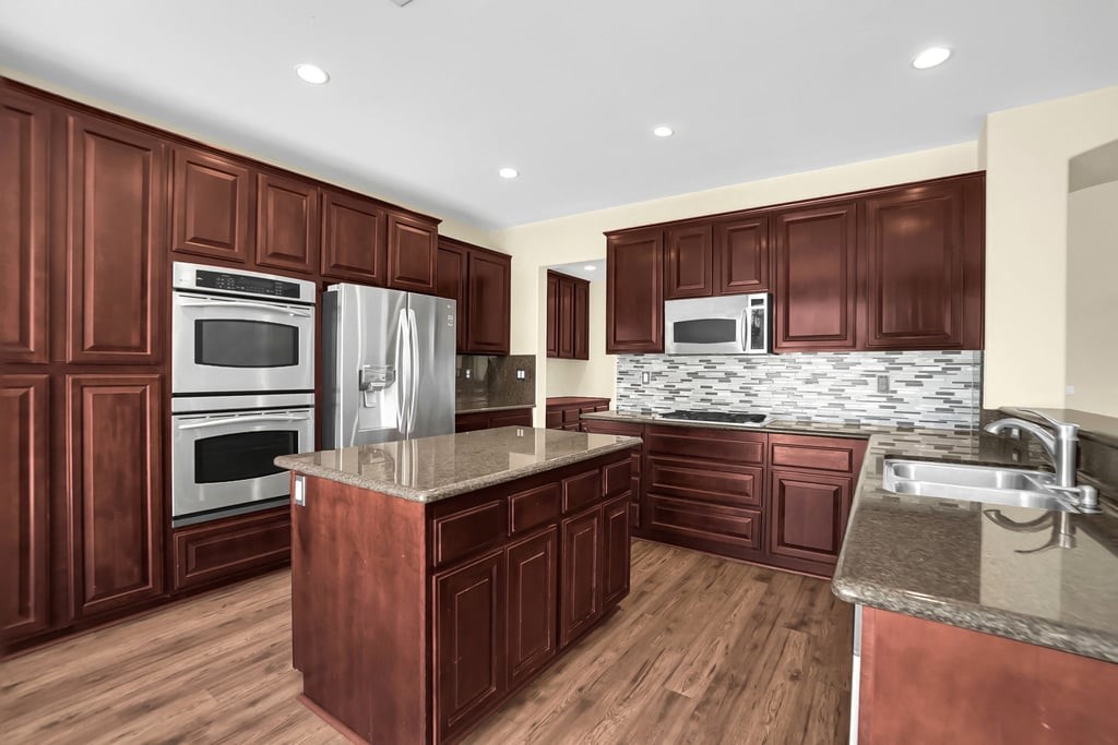 17081 Greentree Drive Riverside, CA 92503 - Photo 18 of 44