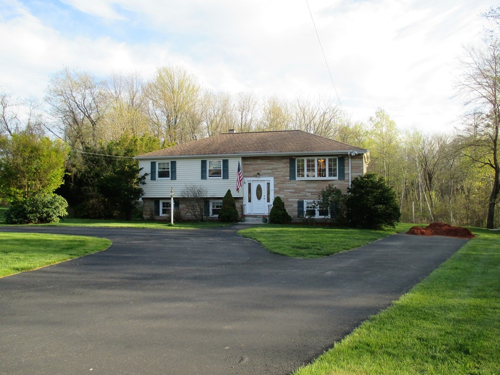 17 Patricia Road Billerica, MA 01821 - Photo 1 of 18