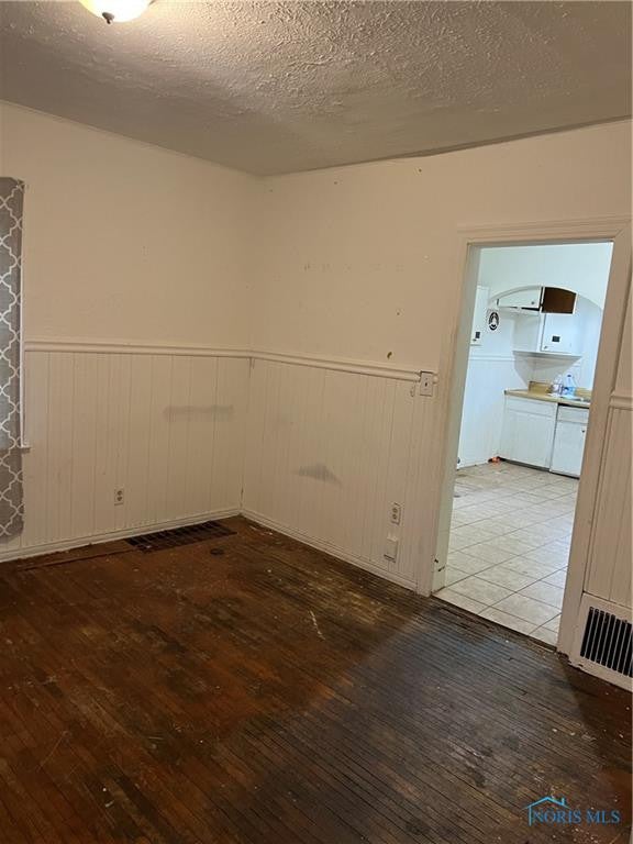3906 Elmhurst Road Toledo, OH 43613 - Photo 11 of 12 Gallery Image 11