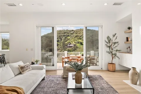 $3,850,000 | 238 Lake Sherwood Drive, Lake Sherwood, CA 91361