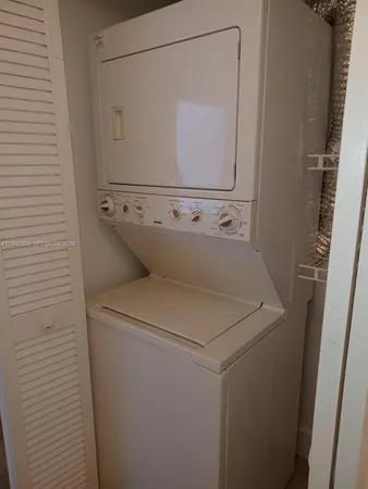 $2,300 | 16220 Northwest 2nd Avenue, Unit 411, Miami, FL 33169