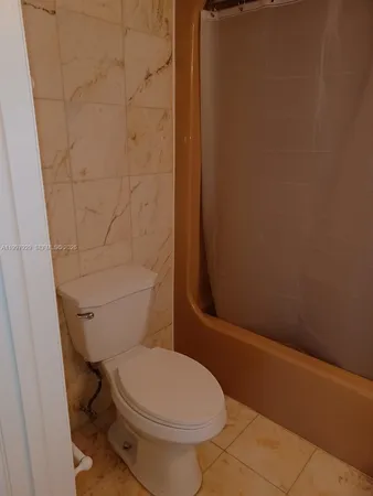 $2,300 | 16220 Northwest 2nd Avenue, Unit 411, Miami, FL 33169