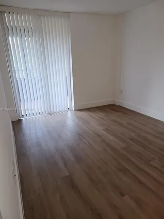 $2,300 | 16220 Northwest 2nd Avenue, Unit 411, Miami, FL 33169