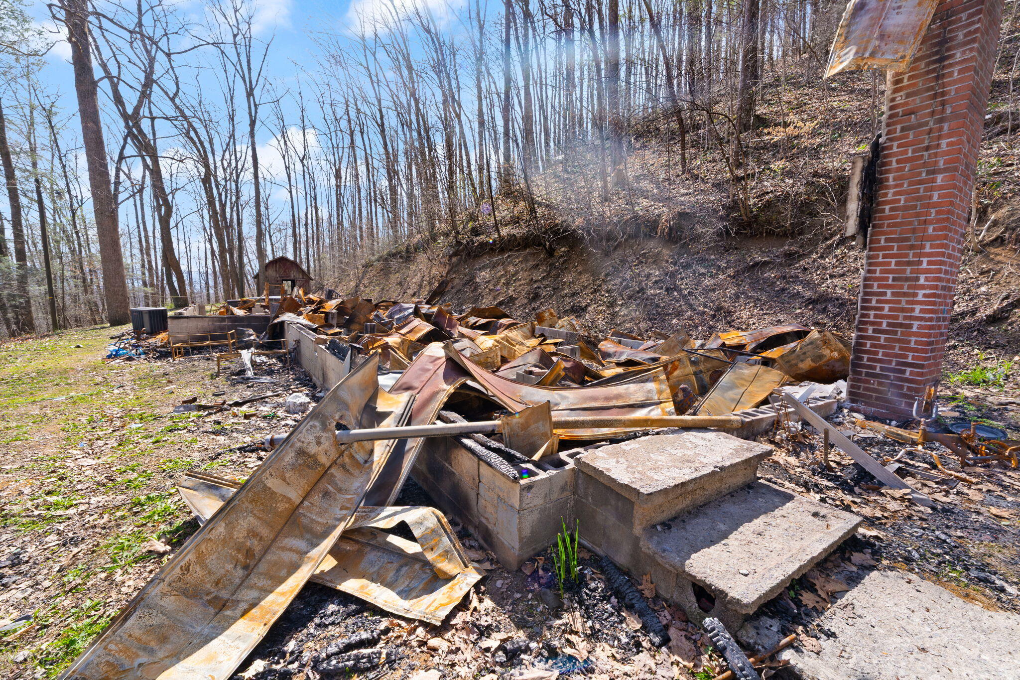 1197 Beans Fork Road Middlesboro, KY 40965 - Photo 7 of 28