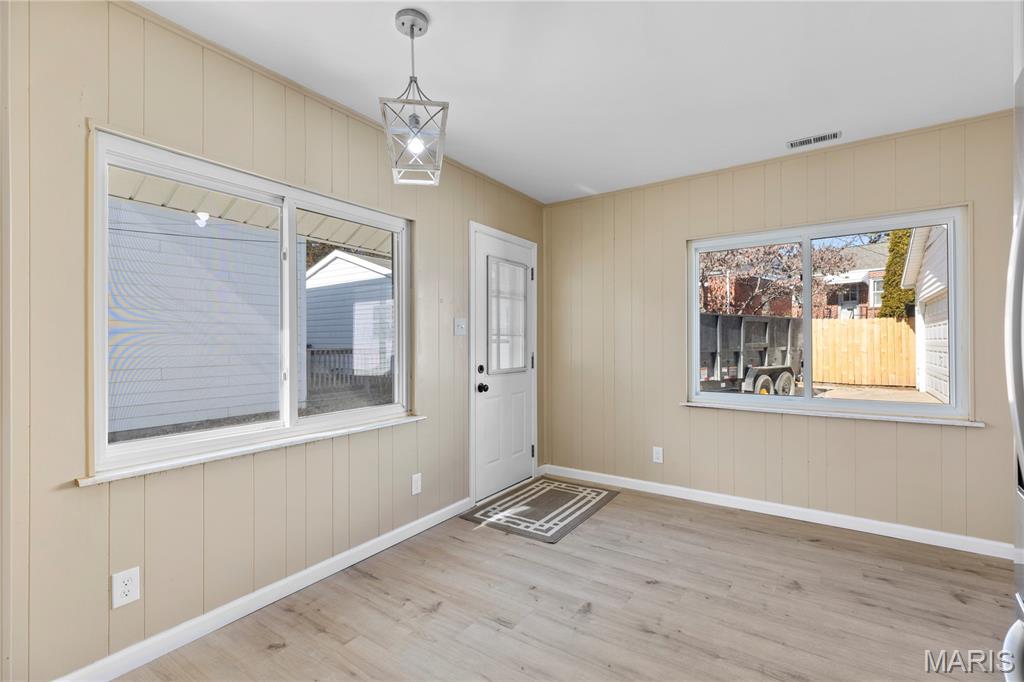8257 Watson Road St. Louis, MO 63119 - Photo 11 of 29