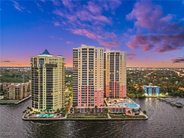 $3,200 | 2745 First Street, Unit 1602, Fort Myers, FL 33916