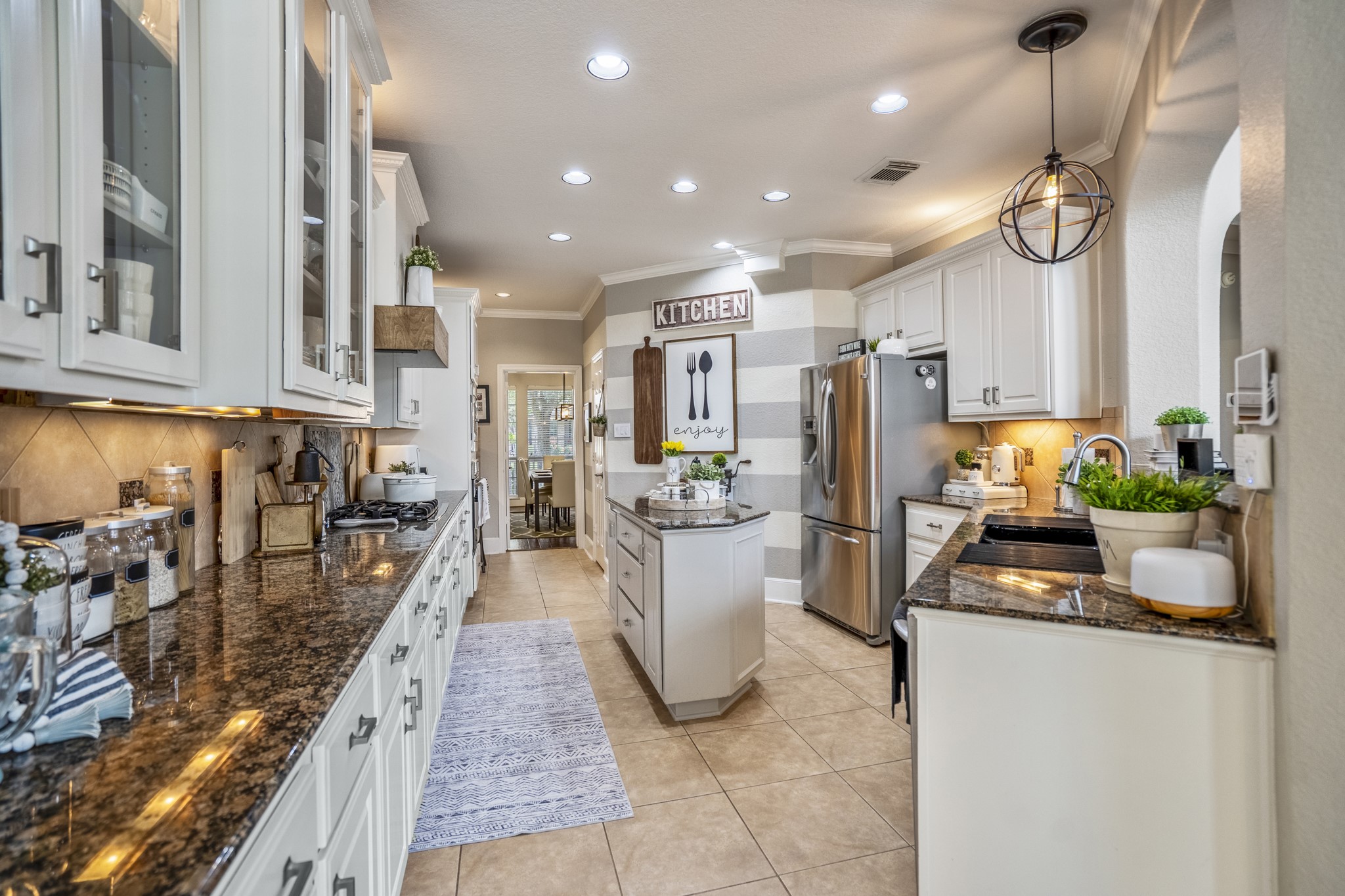 10203 Earlington Manor Drive Spring, TX 77379 - Photo 11 of 50