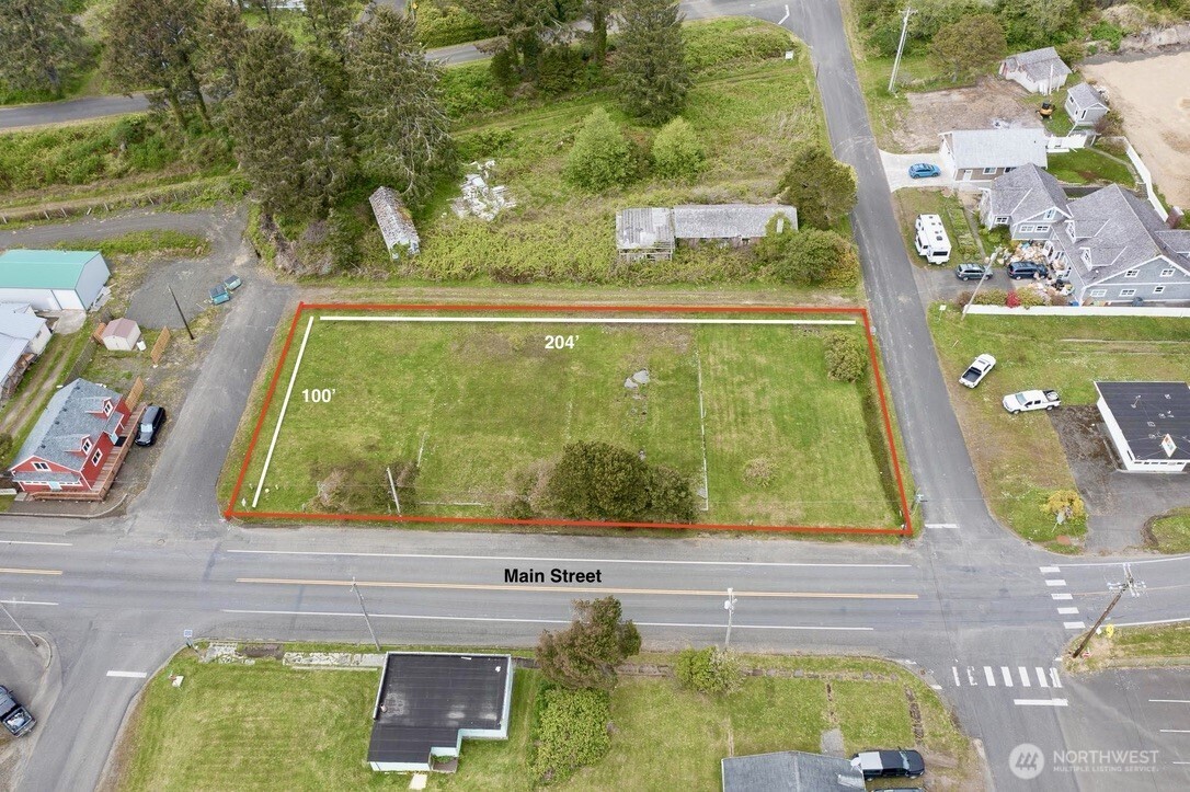 34 Main Street Pacific Beach, WA 98571 - Photo 2 of 4 a view of a outdoor space
