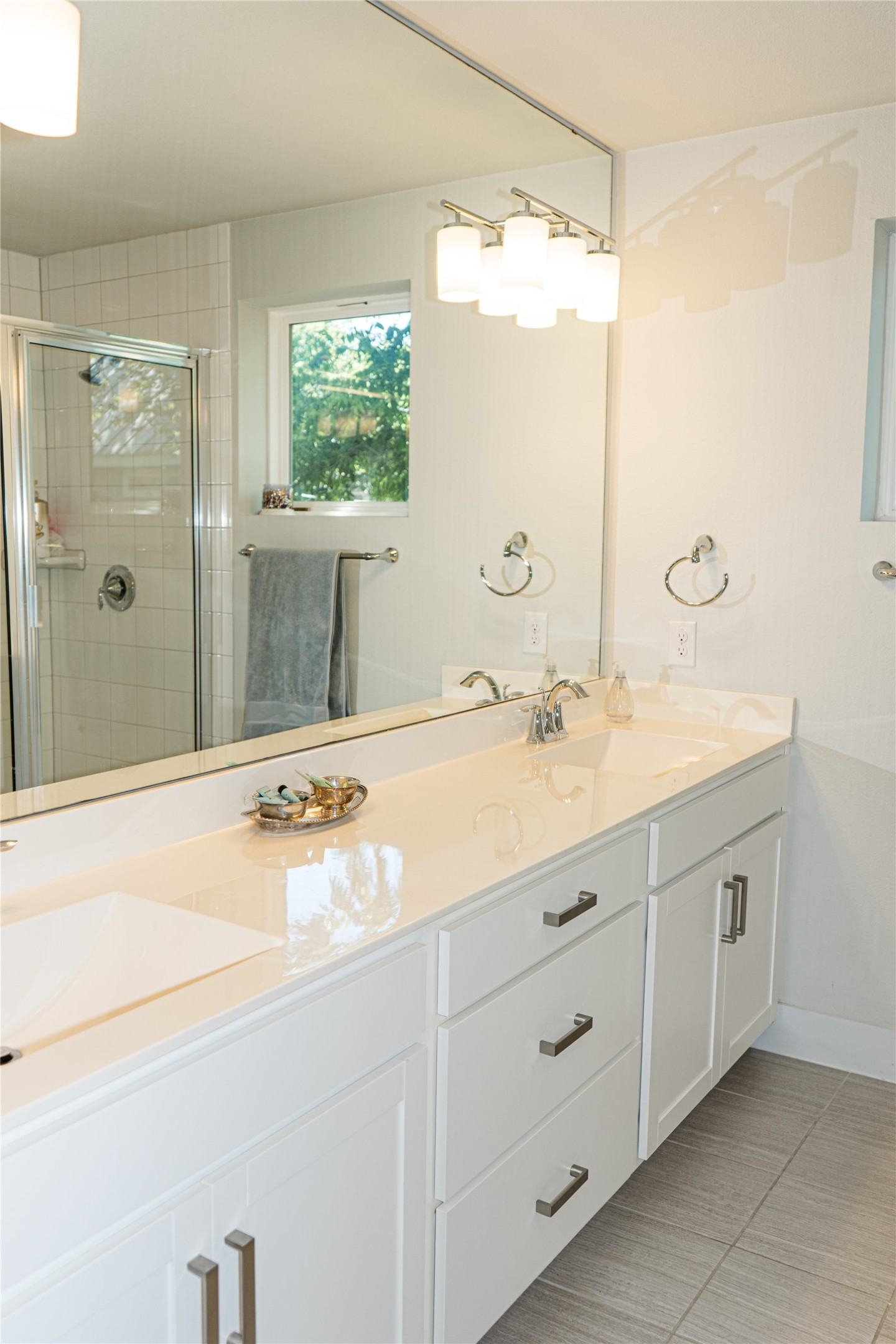 2714 East 3rd Street, Unit 2 Austin, TX 78702 - Photo 13 of 13 a bathroom with a sink and a mirror