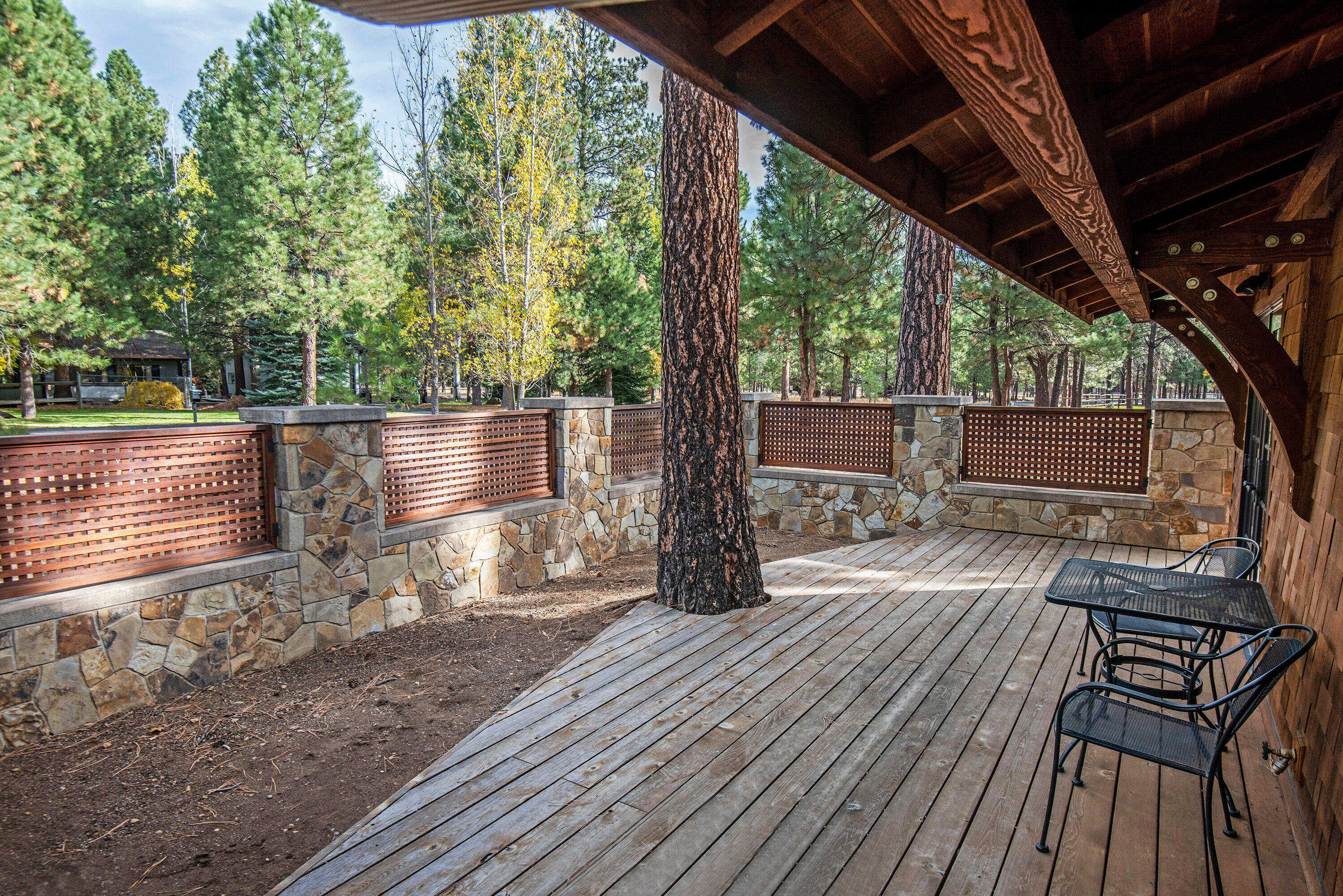 14402 Crossroads Loop Sisters, OR 97759 - Photo 23 of 50 23