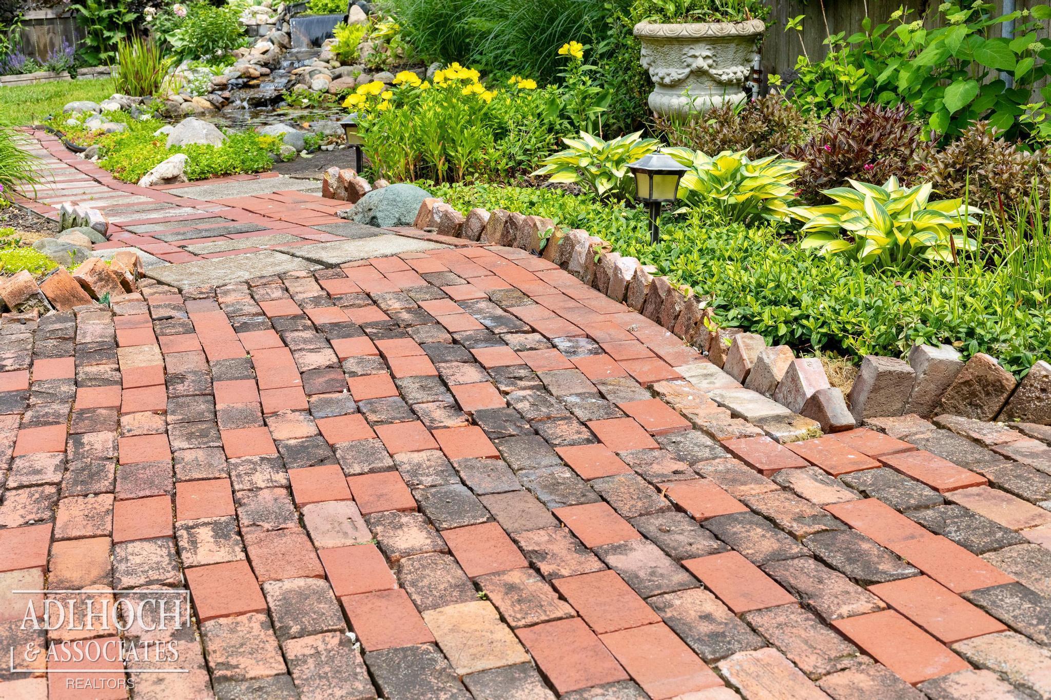 770 Lincoln Road Grosse Pointe, MI 48230 - Photo 43 of 56 50178569-6b7bdcd3-c3a9-4f3a-84e3-d9c9bd17c0fd.JPG