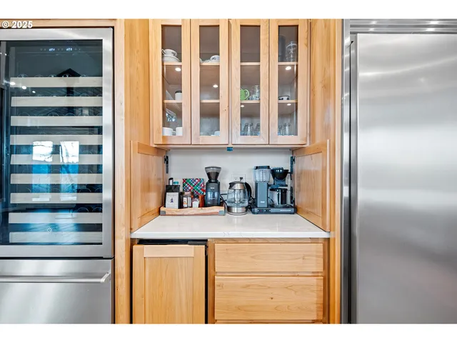 $1,350,000 | 683 Oak Street, Springfield, OR 97477