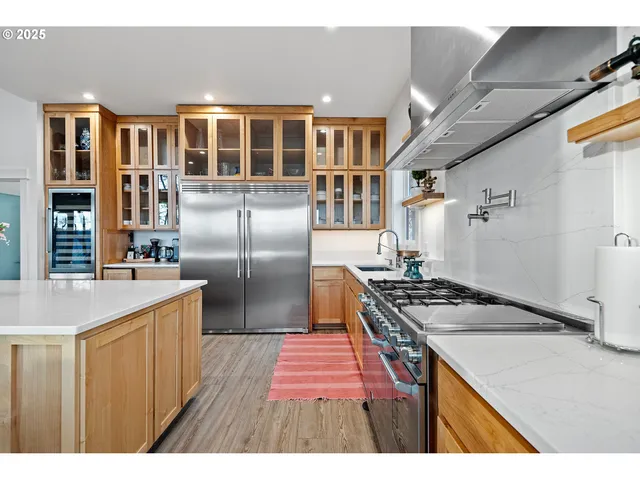 $1,350,000 | 683 Oak Street, Springfield, OR 97477