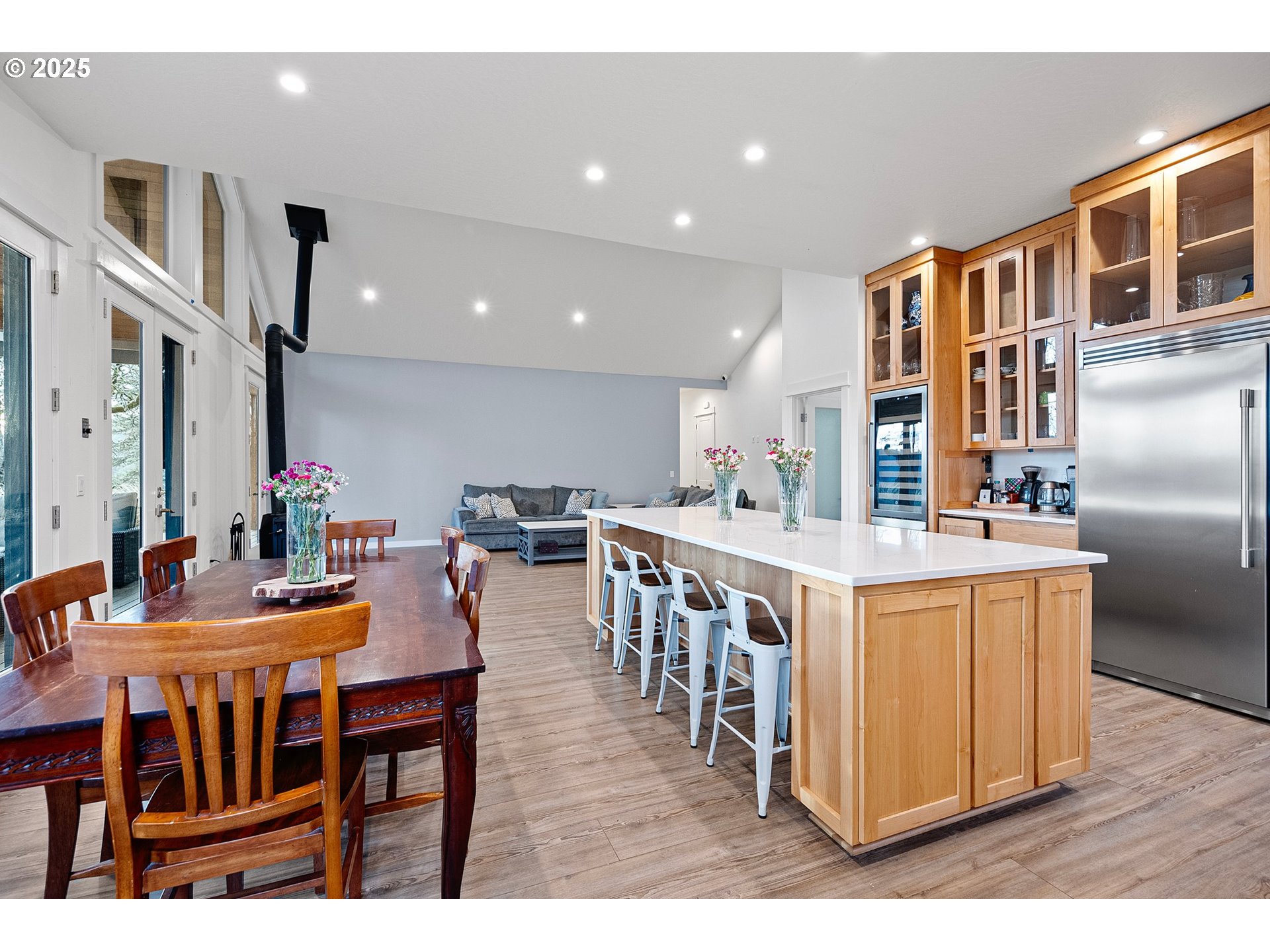 683 Oak Street Springfield, OR 97477 - Photo 19 of 48 Kitchen/Dining Room
