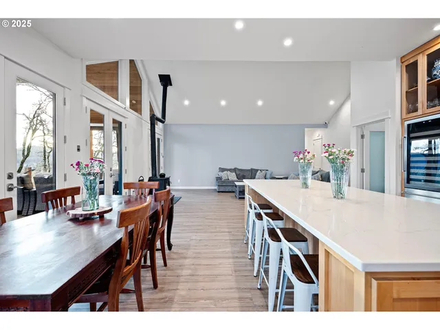 $1,350,000 | 683 Oak Street, Springfield, OR 97477