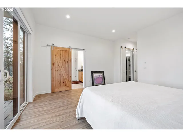 $1,350,000 | 683 Oak Street, Springfield, OR 97477