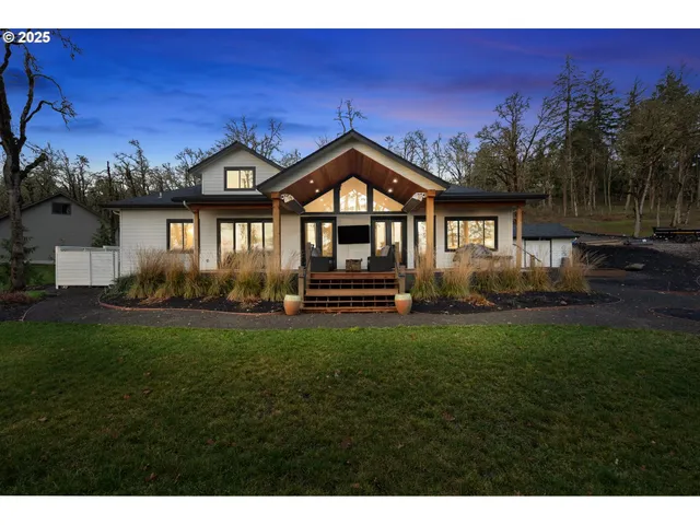 $1,350,000 | 683 Oak Street, Springfield, OR 97477