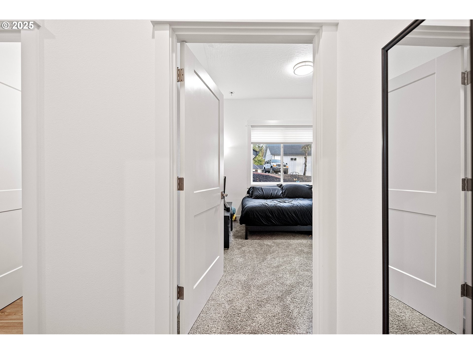 683 Oak Street Springfield, OR 97477 - Photo 31 of 48 Bedroom