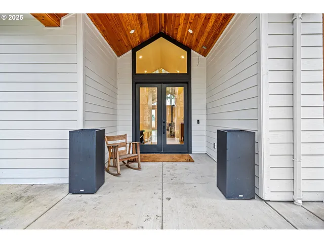 $1,350,000 | 683 Oak Street, Springfield, OR 97477