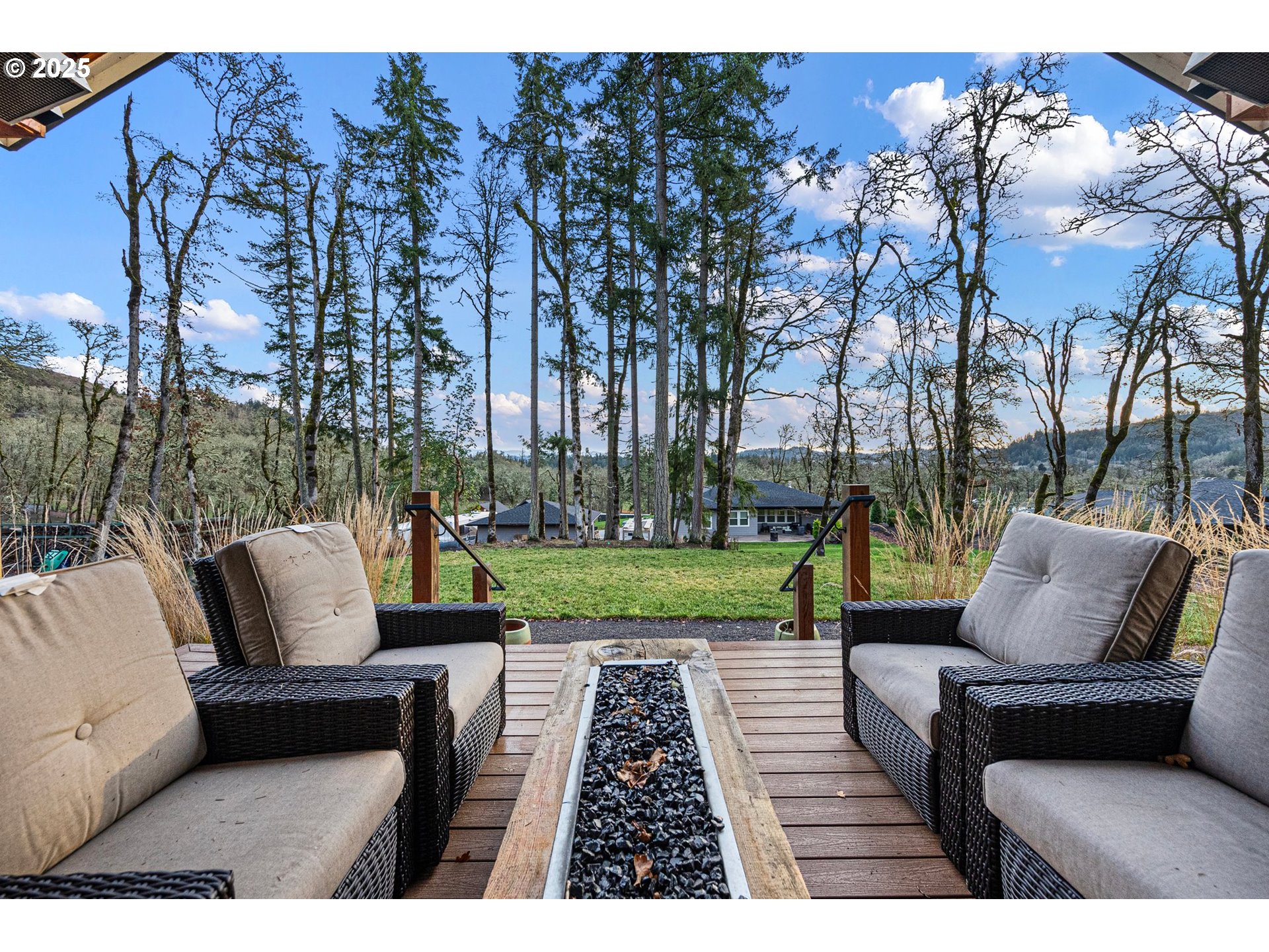 683 Oak Street Springfield, OR 97477 - Photo 42 of 48 Backyard