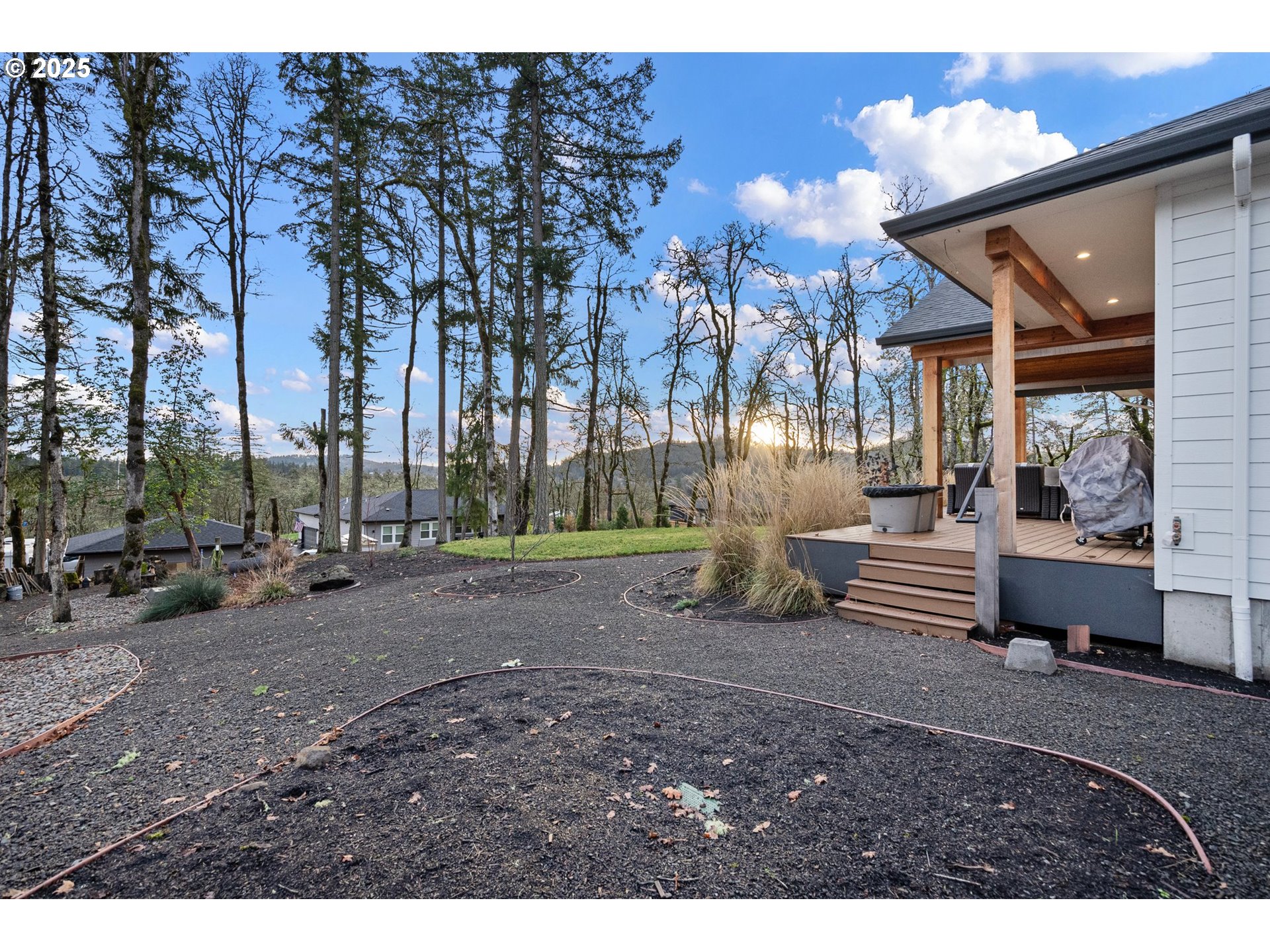 683 Oak Street Springfield, OR 97477 - Photo 43 of 48 Garden