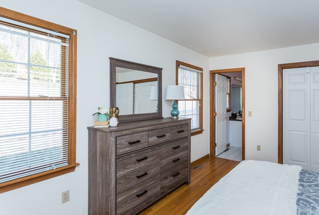 44 Hummingbird Lane West Springfield, MA 01089 - Photo 11 of 21 Gallery Image 11
