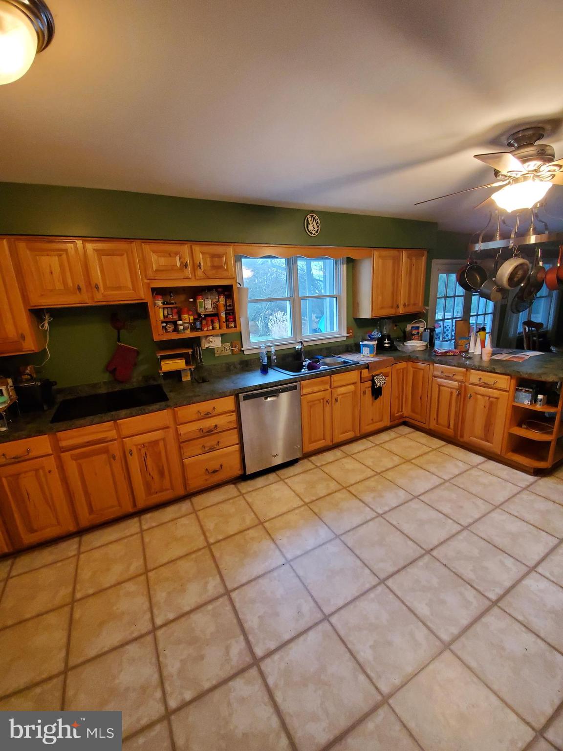2412 Neudecker Road Westminster, MD 21157 - Photo 5 of 13 Kitchen v-1