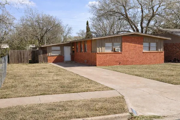 $110,000 | 1336 60th Street, Lubbock, TX 79412