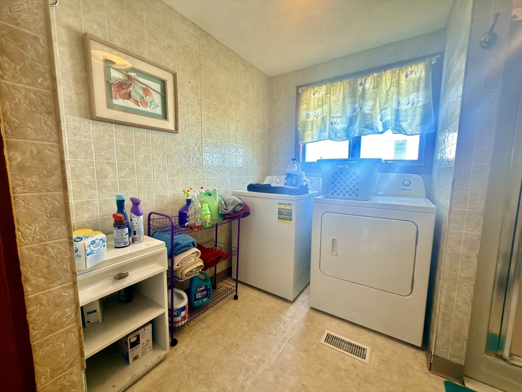 59 C Street Hull, MA 02045 - Photo 8 of 37
