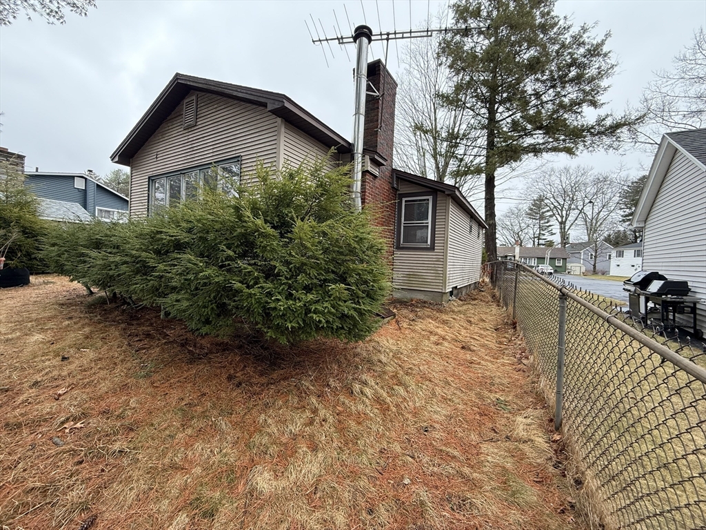 88 Union Point Road Webster, MA 01570 - Photo 11 of 33 Gallery Image 11