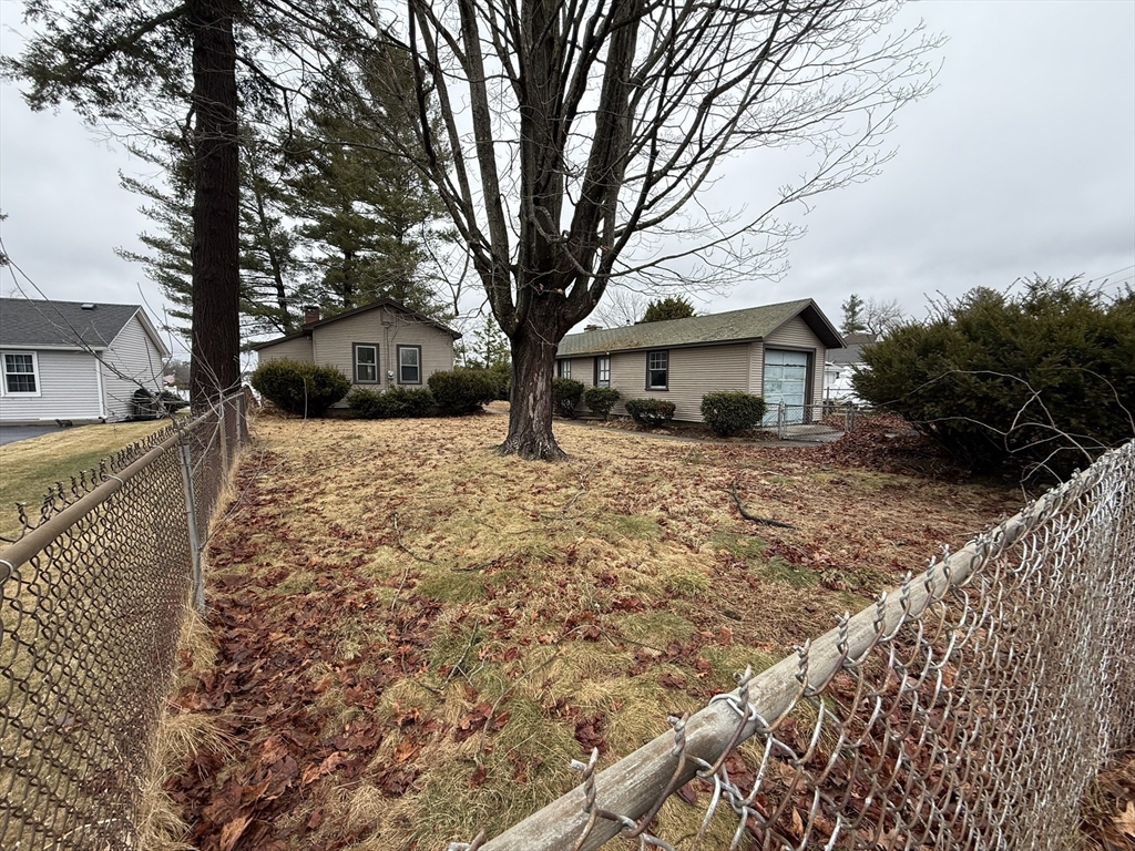 88 Union Point Road Webster, MA 01570 - Photo 13 of 33 Gallery Image 13