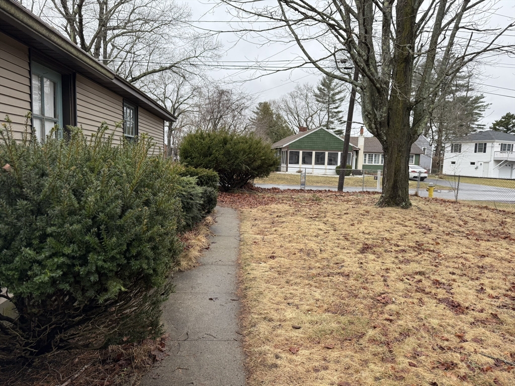 88 Union Point Road Webster, MA 01570 - Photo 16 of 33 Gallery Image 16