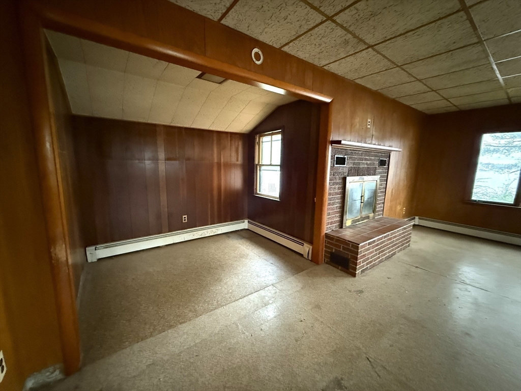 88 Union Point Road Webster, MA 01570 - Photo 27 of 33 Gallery Image 27