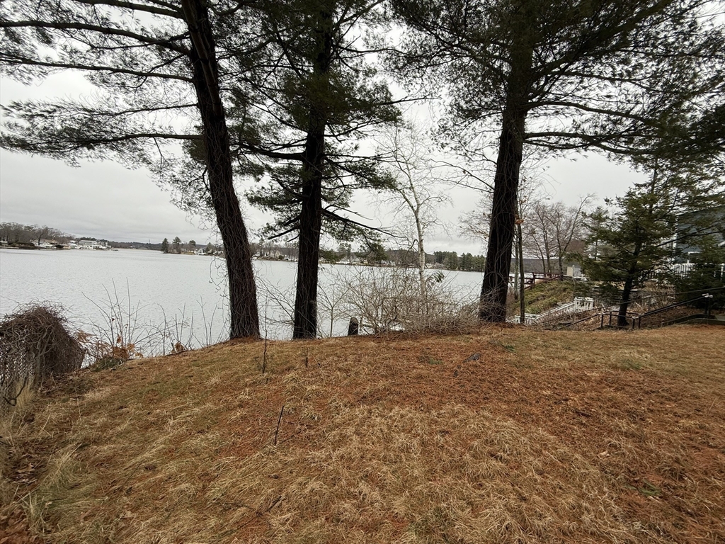 88 Union Point Road Webster, MA 01570 - Photo 3 of 33 Gallery Image 3
