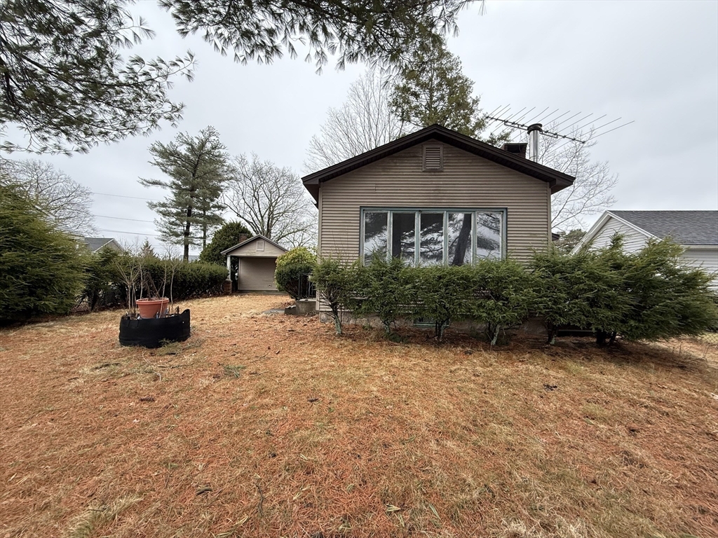 88 Union Point Road Webster, MA 01570 - Photo 6 of 33 Gallery Image 6