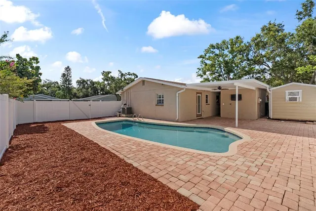 $585,000 | 2901 West Paxton Avenue, Tampa, FL 33611