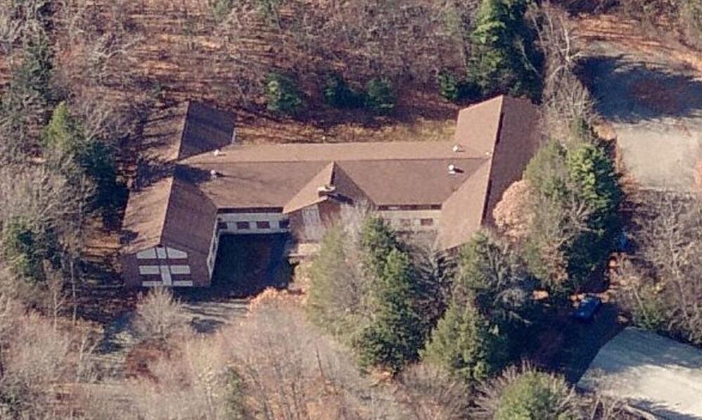 43 Summer Street Springvale, ME 04083 - Photo 3 of 17 00c Hanscom 1