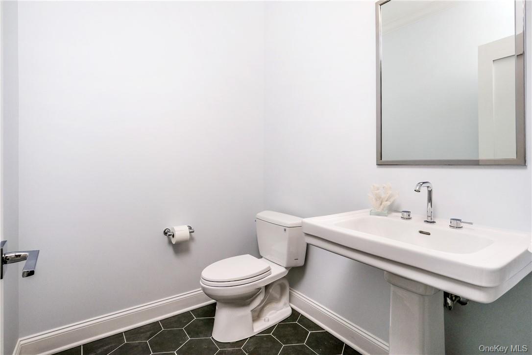 220 Central Avenue Rye, NY 10580 - Photo 9 of 24