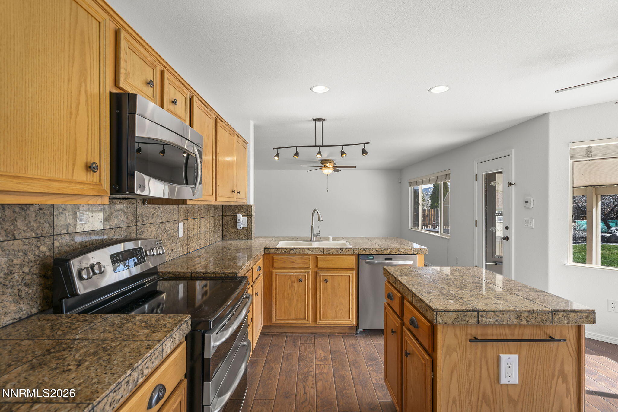 409 Solitude Court Reno, NV 89511 - Photo 17 of 72 21-web-or-mls-_DSC0346