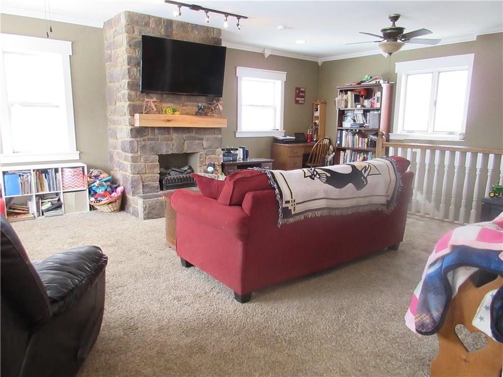 744 Winfield Road Cabot, PA 16023 - Photo 4 of 23 Living Room