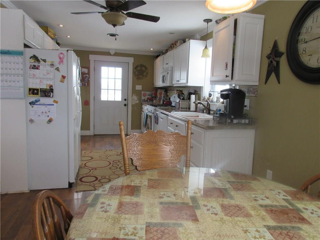 744 Winfield Road Cabot, PA 16023 - Photo 10 of 23 Breakfast nook