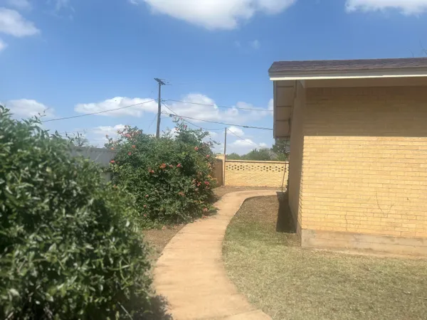 $194,800 | 3610 Avenue V, Snyder, TX 79549