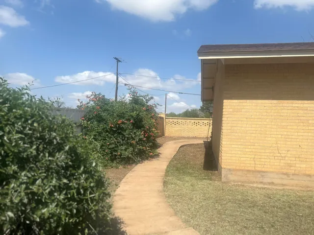 $199,800 | 3610 Avenue V, Snyder, TX 79549