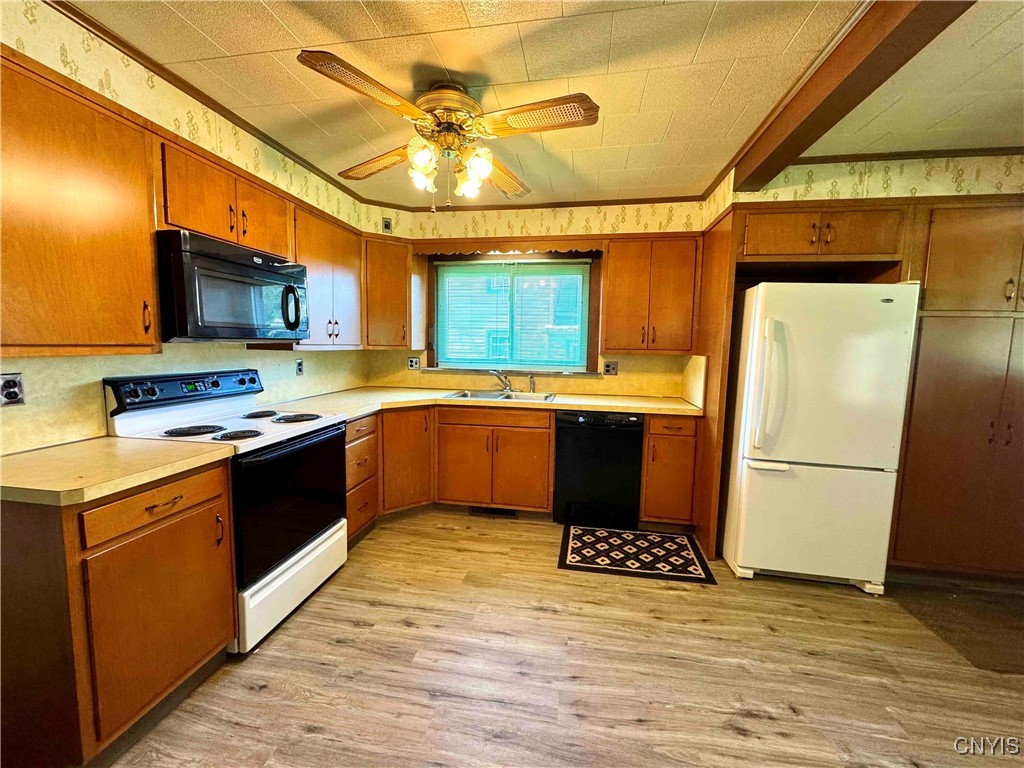 18 Chapel Street Belfast, NY 14711 - Photo 7 of 31