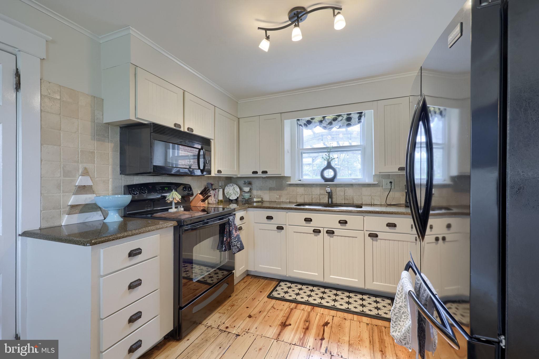 2047 Jarvis Road Lancaster, PA 17601 - Photo 18 of 68