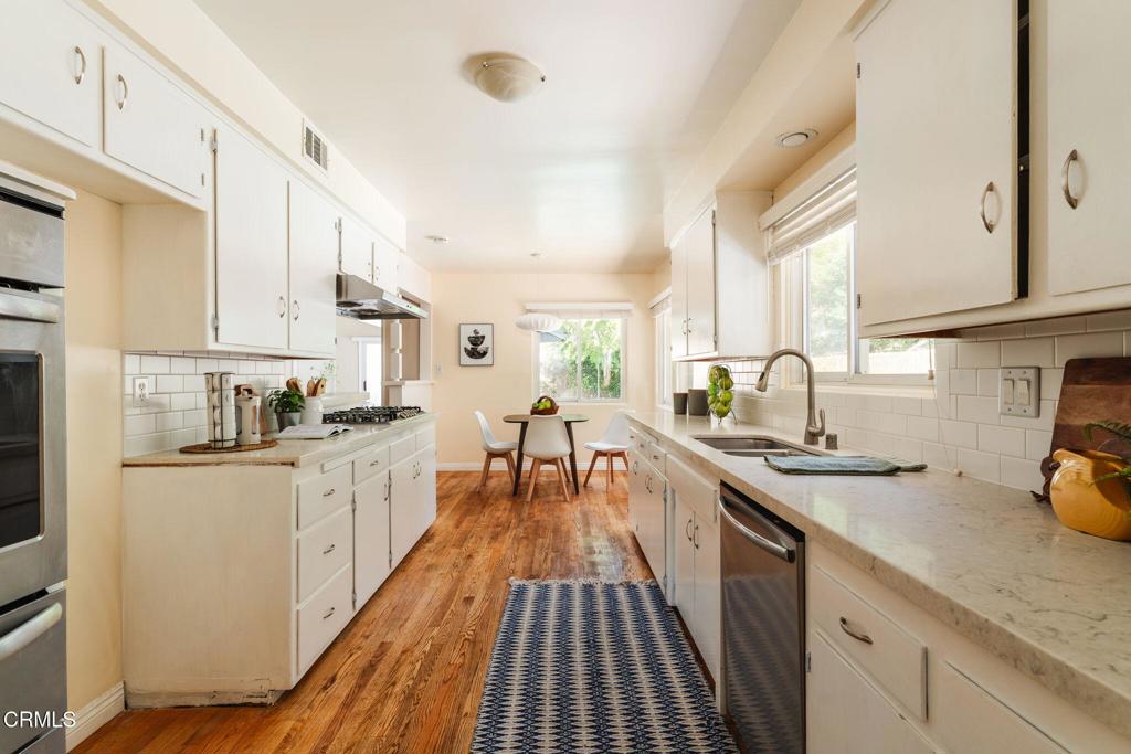 4520 El Prieto Road Altadena, CA 91001 - Photo 19 of 38 4520 El Prieto-18