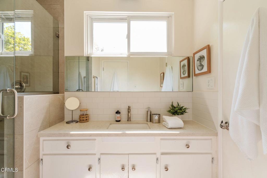 4520 El Prieto Road Altadena, CA 91001 - Photo 27 of 38 4520 El Prieto-13