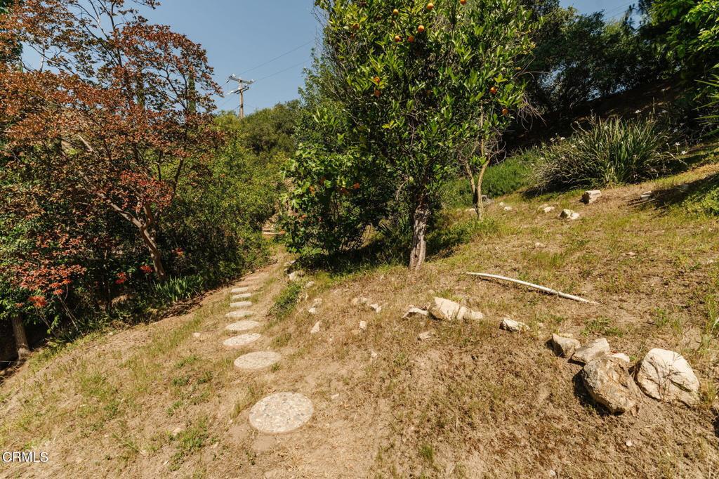 4520 El Prieto Road Altadena, CA 91001 - Photo 37 of 38 4520 El Prieto-107