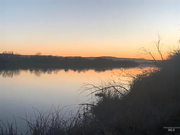 $598,000 | 20383 Riverpoint Lane, Wilder, ID 83676