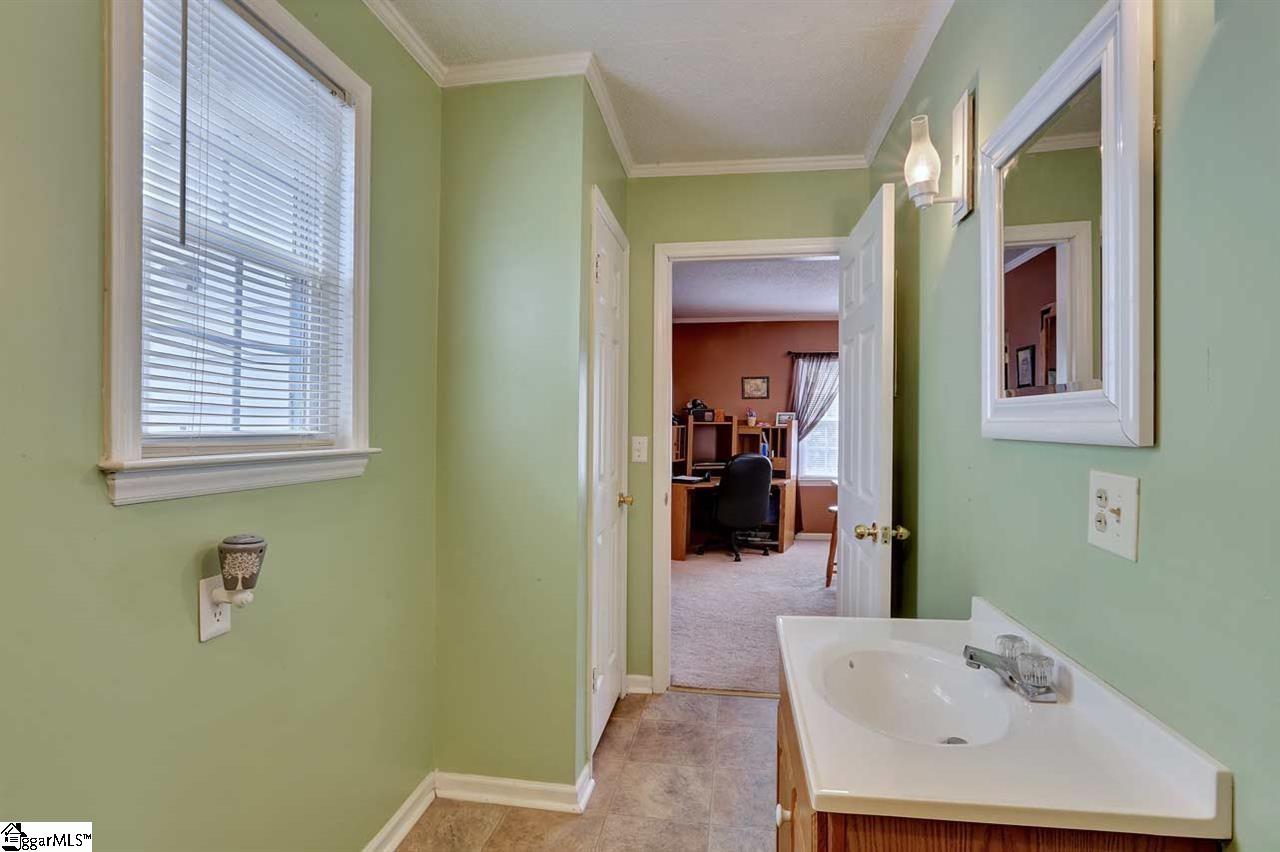 110 Rock View Street Easley, SC 29640 - Photo 12 of 20 Gallery Image 12